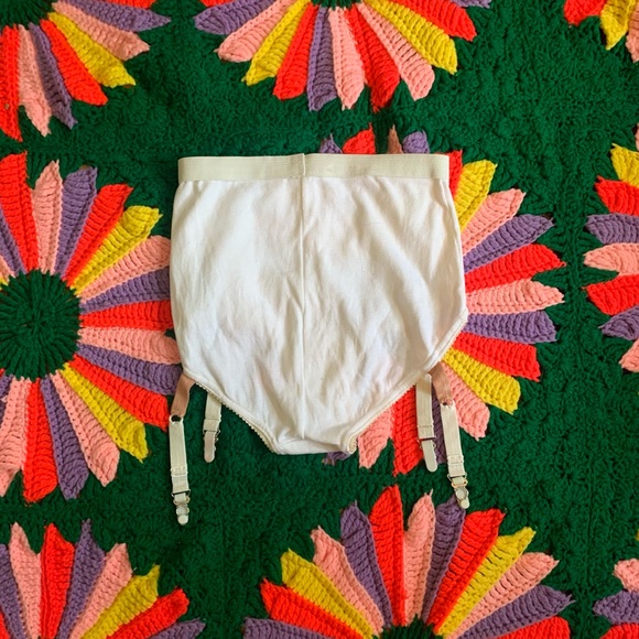 NWOT Solstice Intimates Toasty Garter Underwear AND Thigh-High Socks Size Medium - Picture 9 of 11